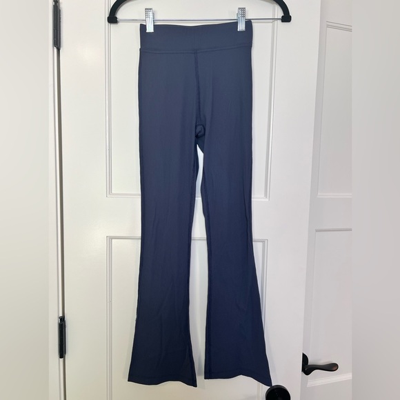 Outdoor Voices Ribbed Kick Flare Pants in Dark Sky (XXS) - Picture 3 of 3